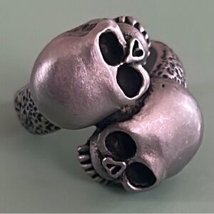 Steve Madden Double Skull Statement Ring in Aged Silver Tone